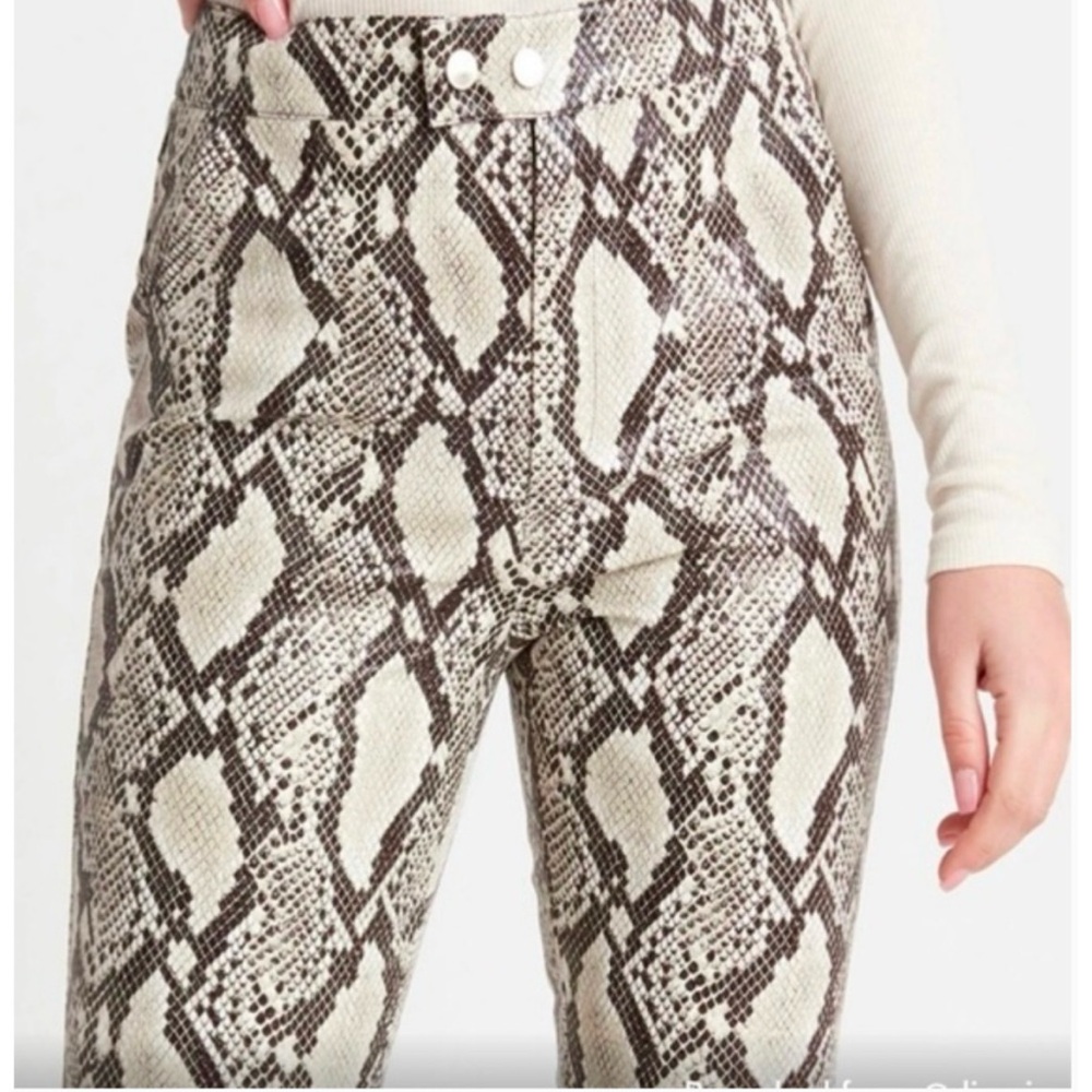 Choosy Snake Skin Faux Leather Pants Cropped Cropped Flare Mid Rise NWT Size 2 - Picture 6 of 16
